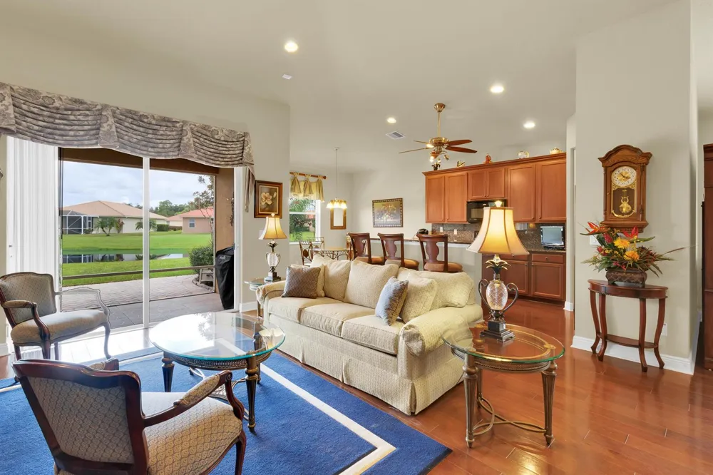 6396 LENNOX LANE Vero Beach, FL 32966