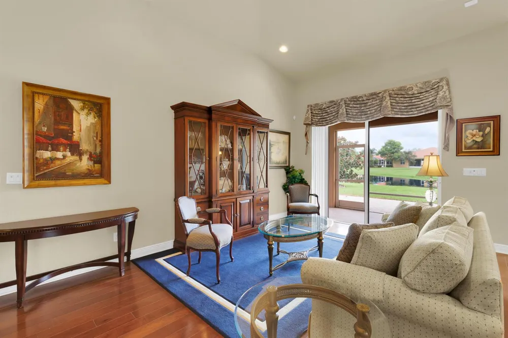 6396 LENNOX LANE Vero Beach, FL 32966