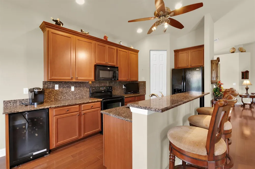6396 LENNOX LANE Vero Beach, FL 32966