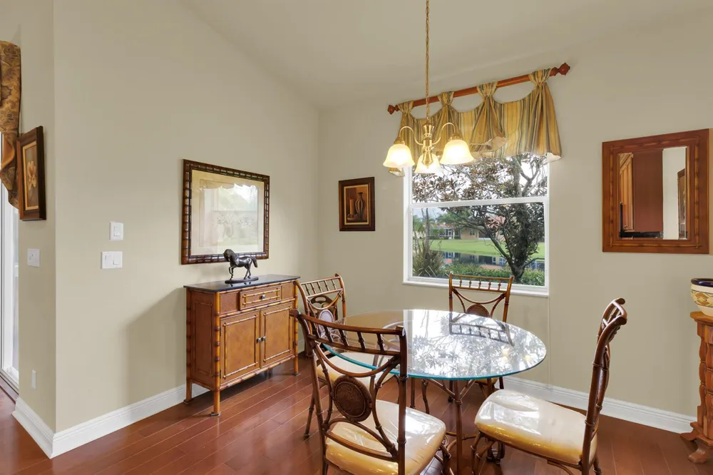 6396 LENNOX LANE Vero Beach, FL 32966