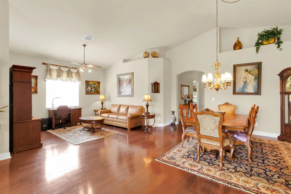 6396 LENNOX LANE Vero Beach, FL 32966