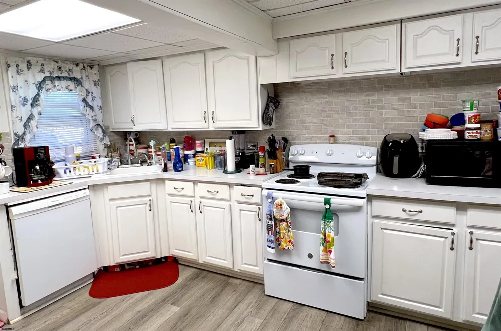 1 Lafayette Ave Weymouth Township, NJ 08330