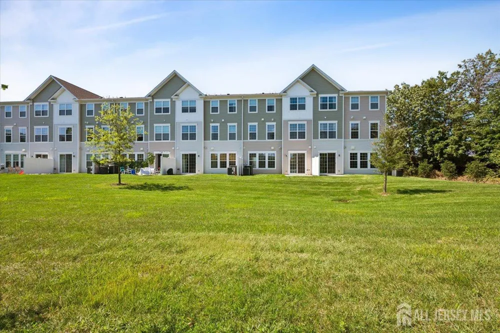 82 Depot Way Dunellen, NJ 08812