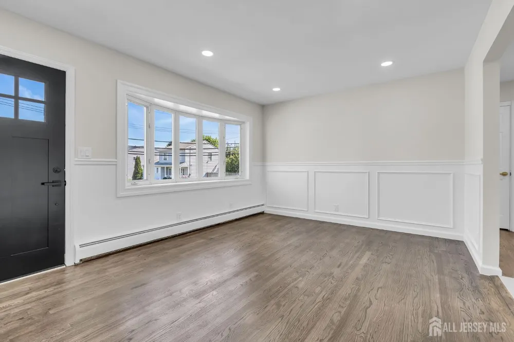 552 Ridgeway Avenue Sayreville, NJ 08879