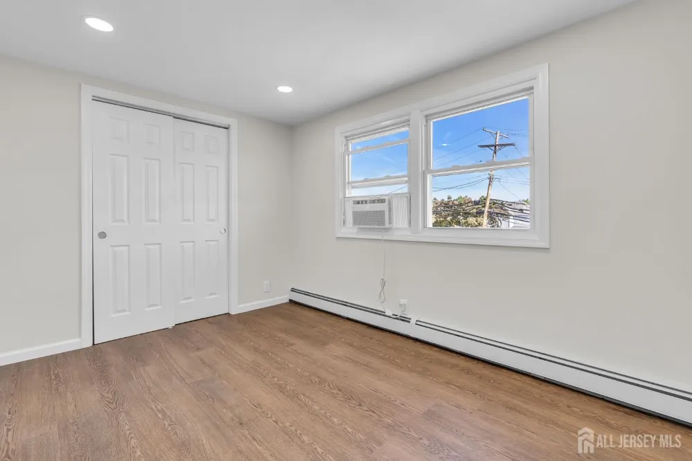 552 Ridgeway Avenue Sayreville, NJ 08879