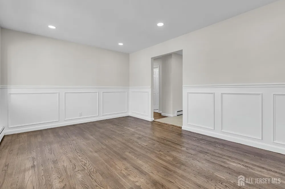 552 Ridgeway Avenue Sayreville, NJ 08879