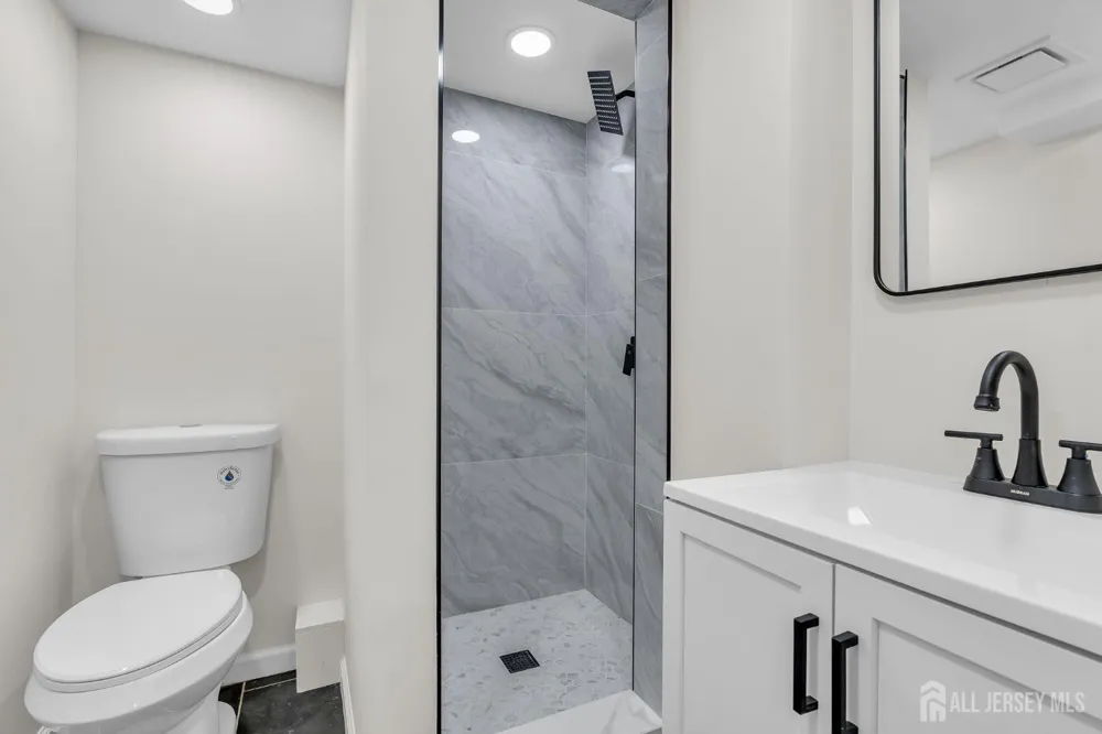 552 Ridgeway Avenue Sayreville, NJ 08879