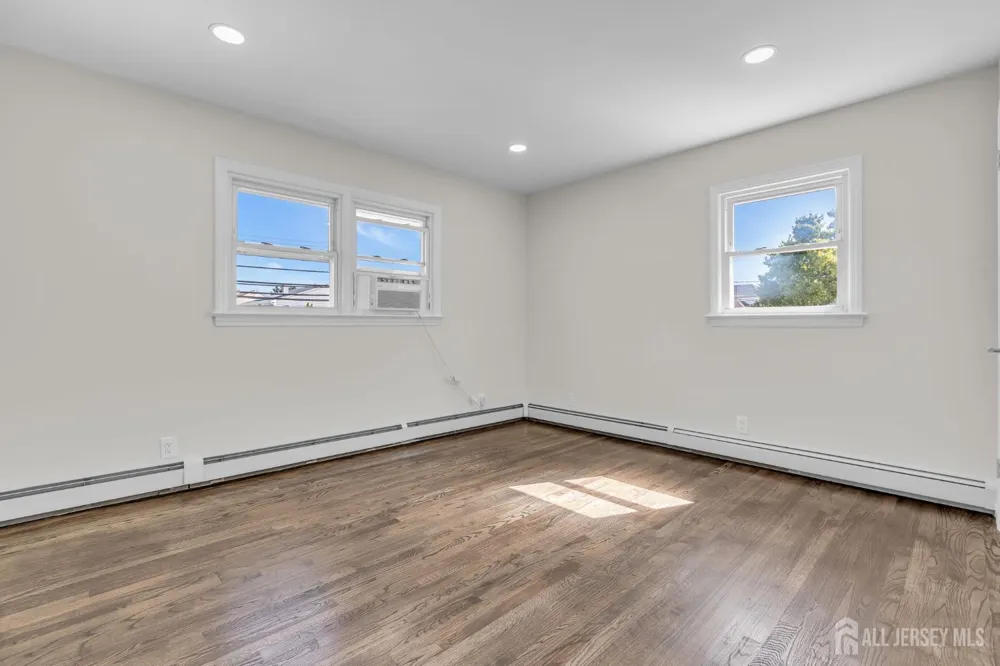552 Ridgeway Avenue Sayreville, NJ 08879