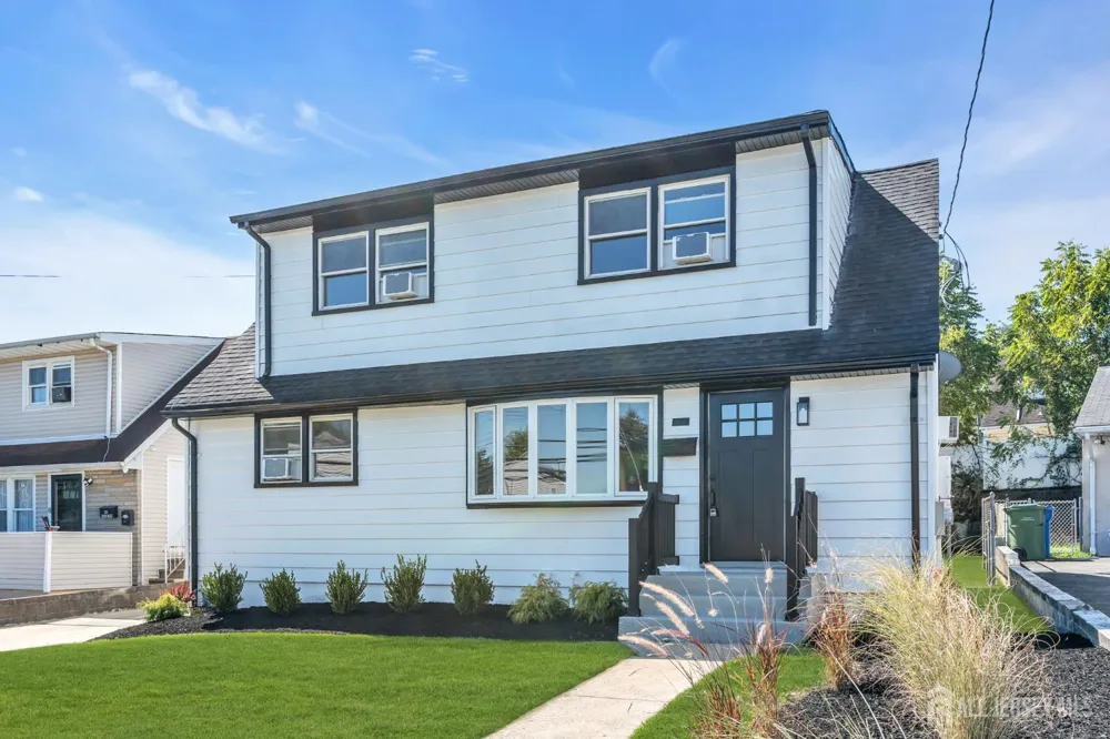 552 Ridgeway Avenue Sayreville, NJ 08879