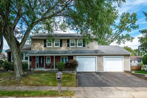 21 Marlin Avenue E