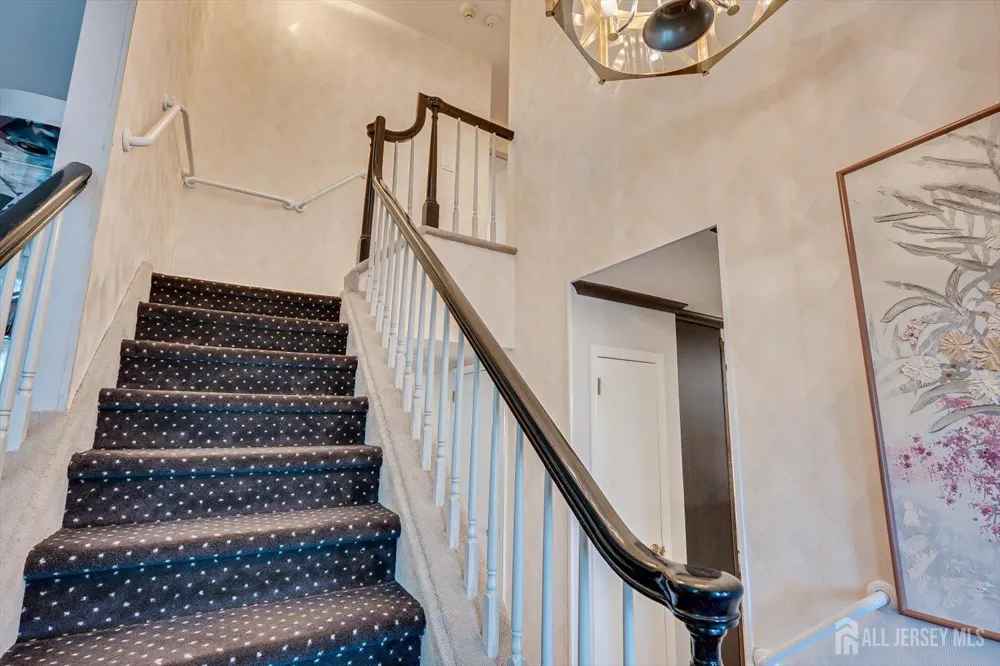 21 Marlin Avenue E Edison, NJ 08820