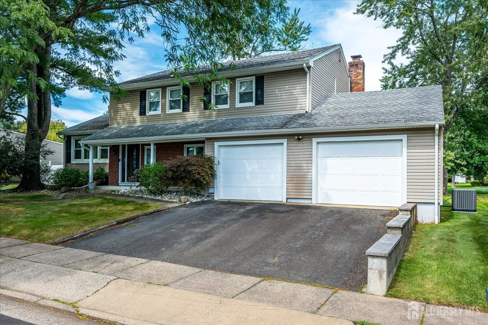 21 Marlin Avenue E Edison, NJ 08820