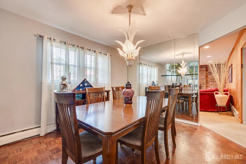 21 Marlin Avenue E Edison, NJ 08820
