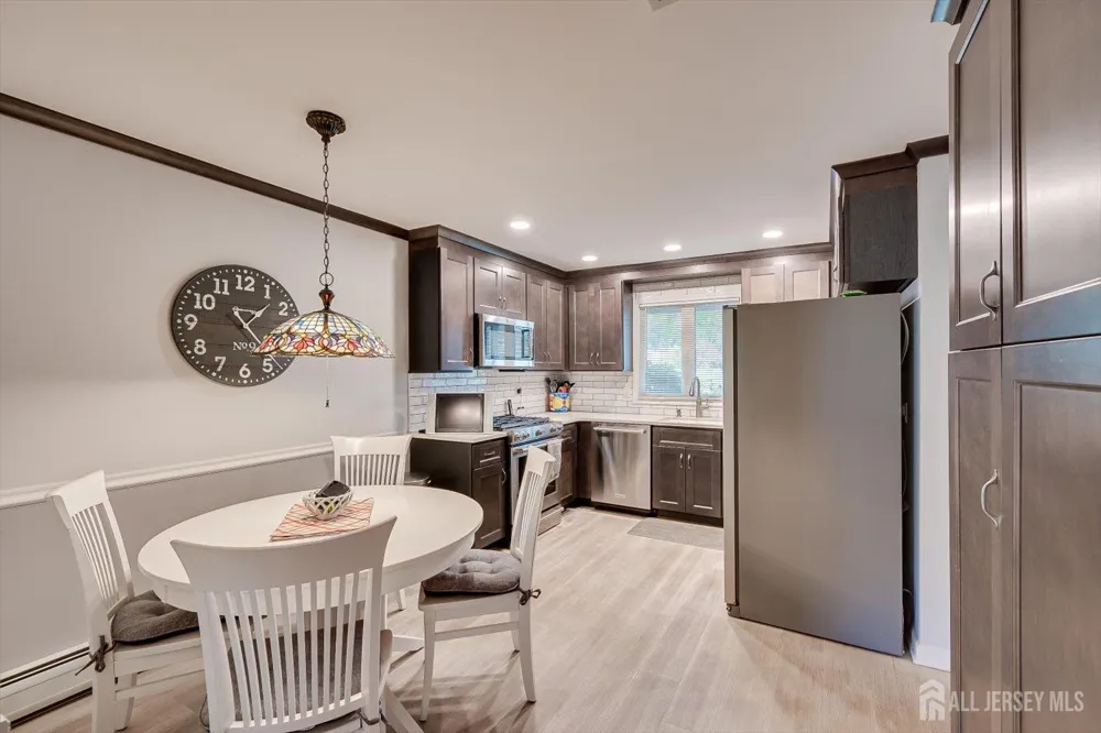 21 Marlin Avenue E Edison, NJ 08820