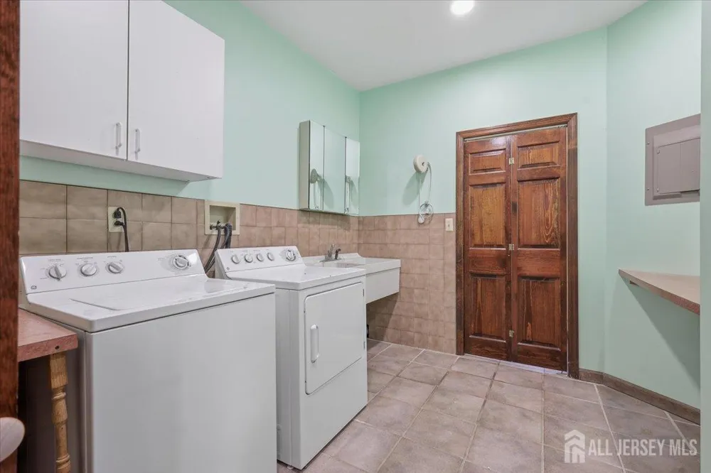 108 Lynch Street Franklin, NJ 08873