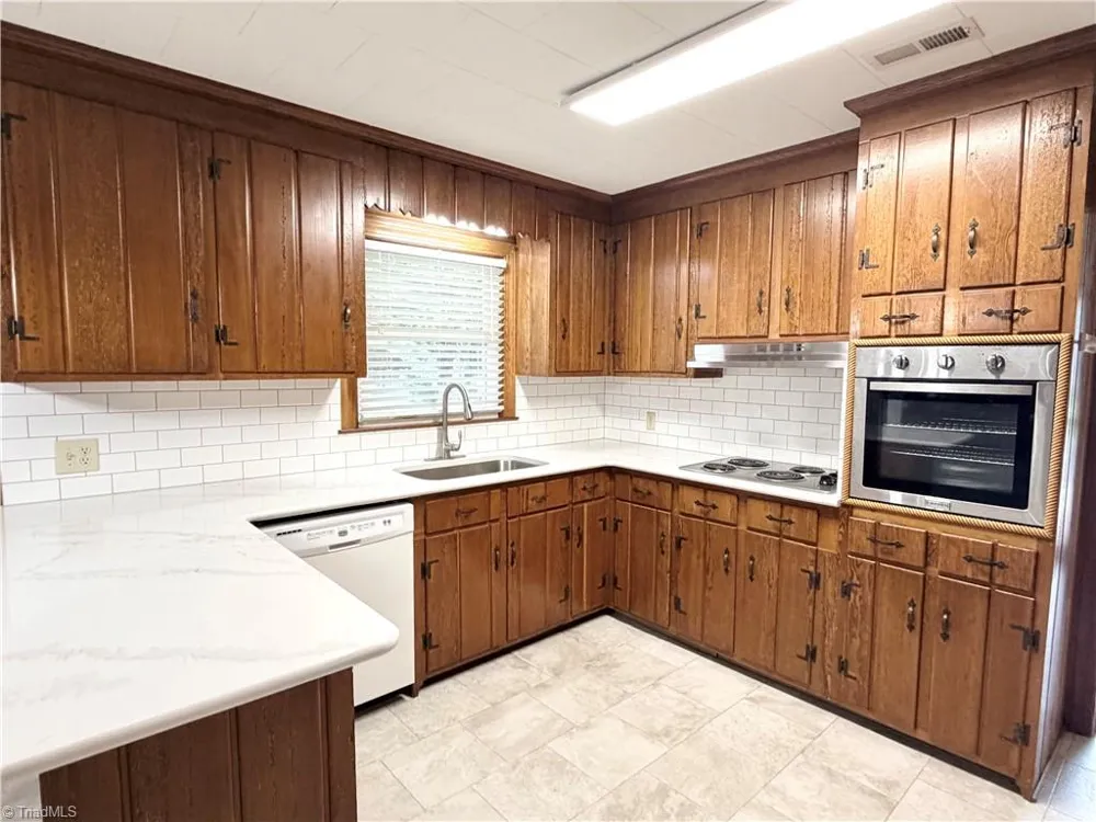 776 Country Club Drive State Road, NC 28676