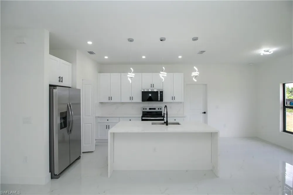 945 Commodore Street Lehigh Acres, FL 33974