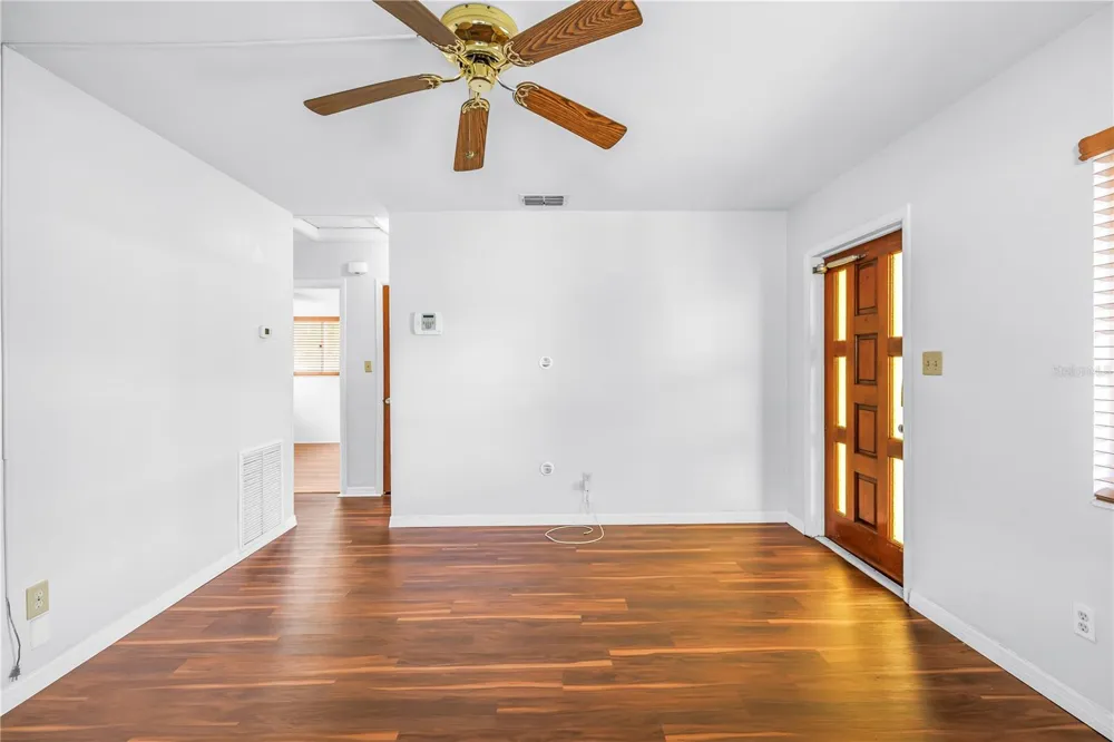 8068 28TH AVENUE St Petersburg, FL 33710