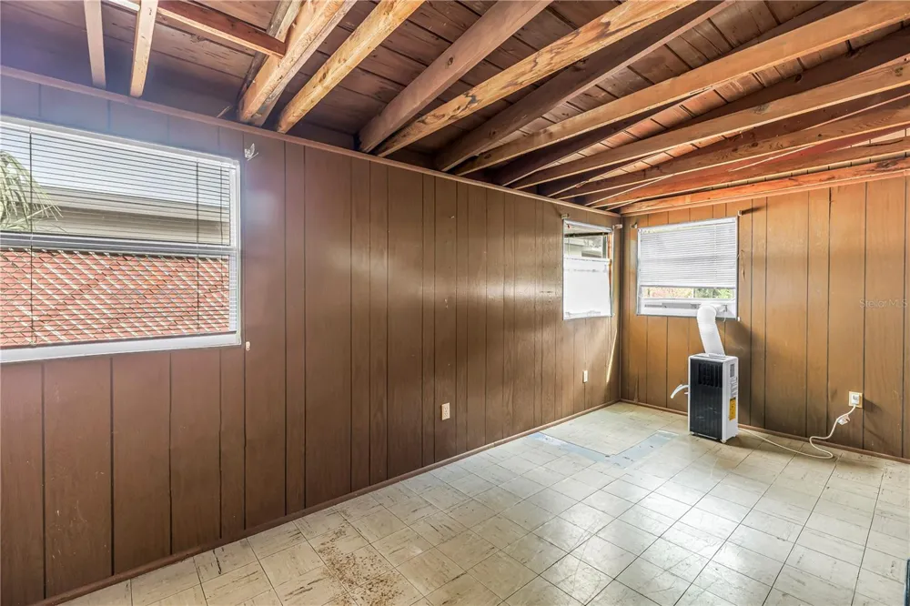 8068 28TH AVENUE St Petersburg, FL 33710