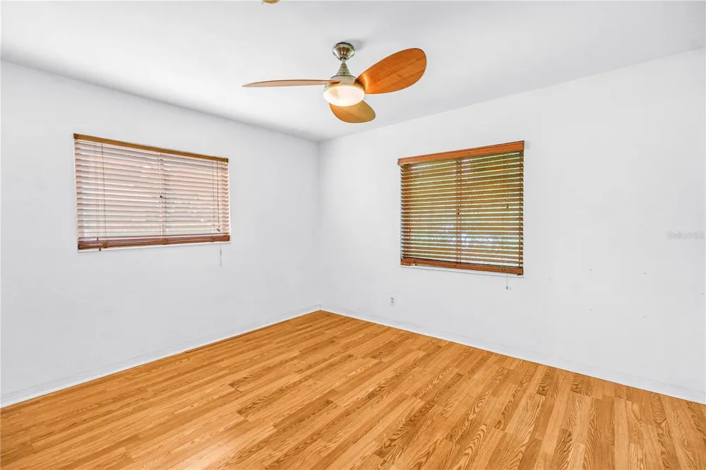 8068 28TH AVENUE St Petersburg, FL 33710