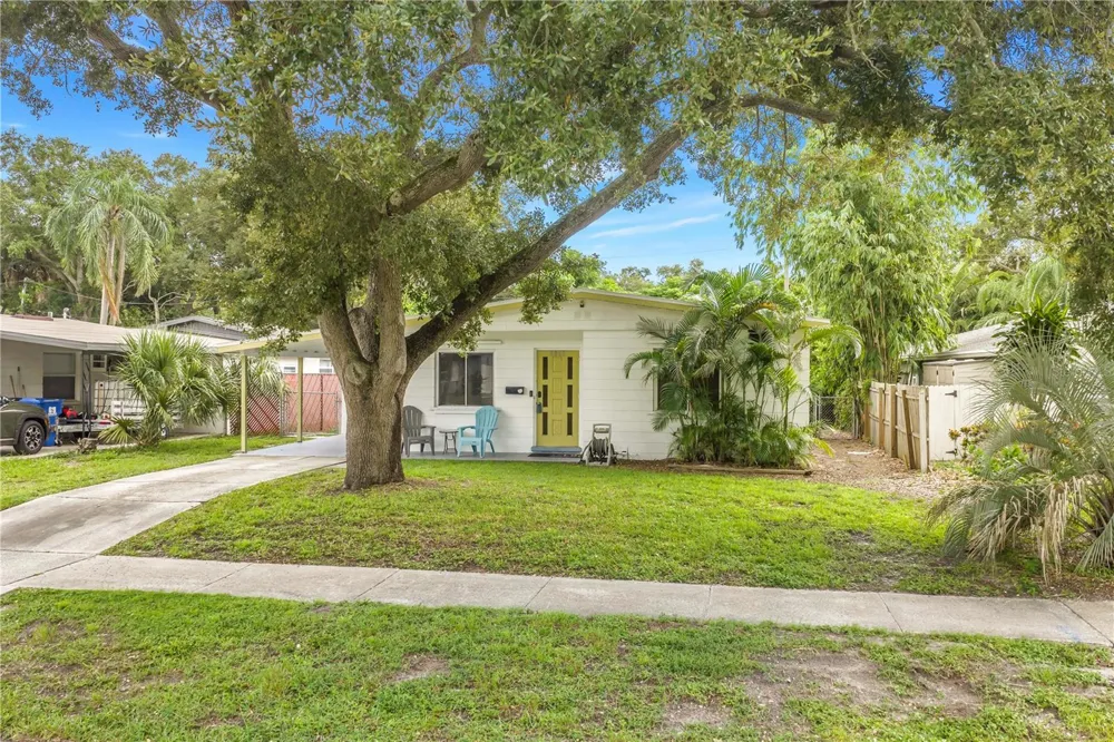 8068 28TH AVENUE St Petersburg, FL 33710