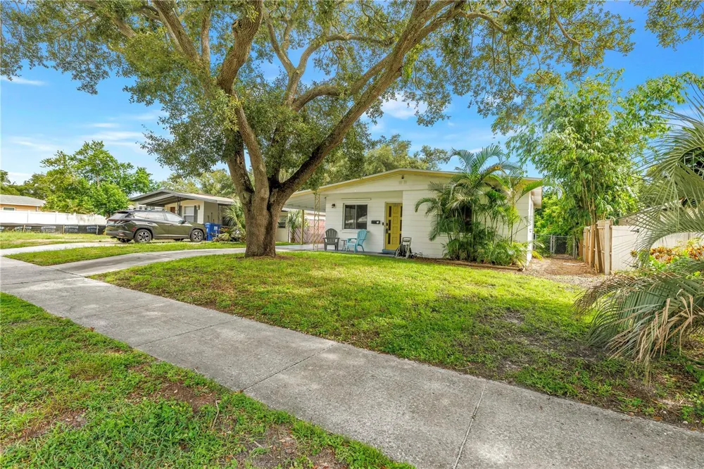 8068 28TH AVENUE St Petersburg, FL 33710