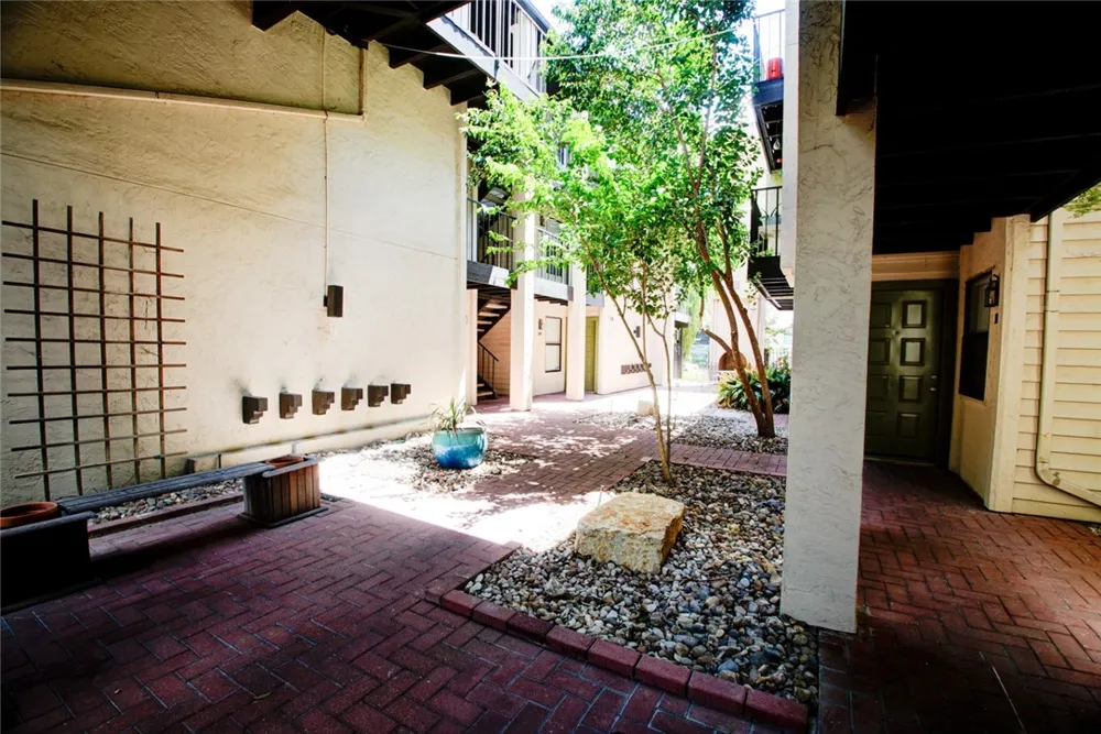 1306 Norwalk Lane #304 Austin, TX 78703