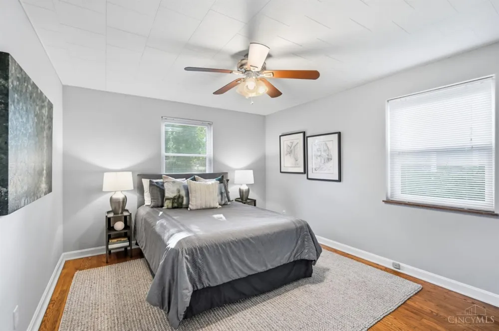 5805 Valley View Avenue Cincinnati, OH 45213