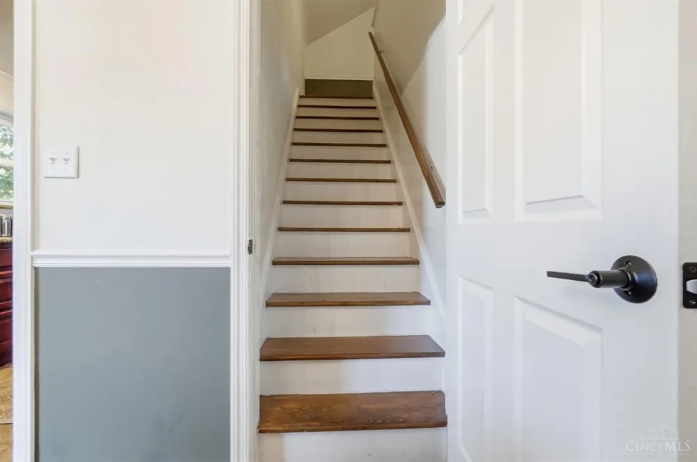 5805 Valley View Avenue Cincinnati, OH 45213