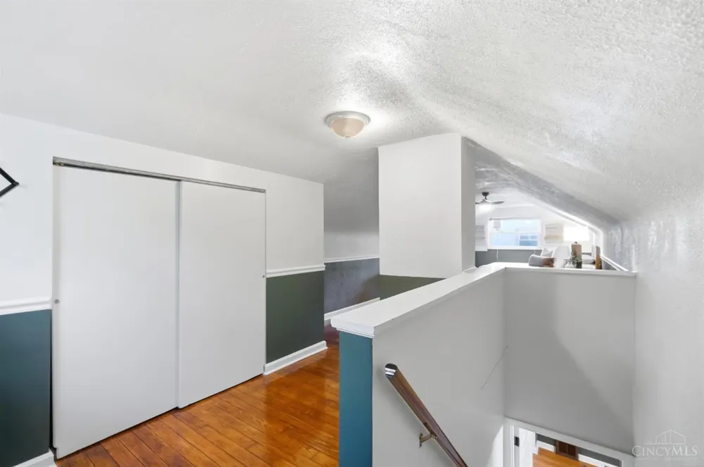 5805 Valley View Avenue Cincinnati, OH 45213