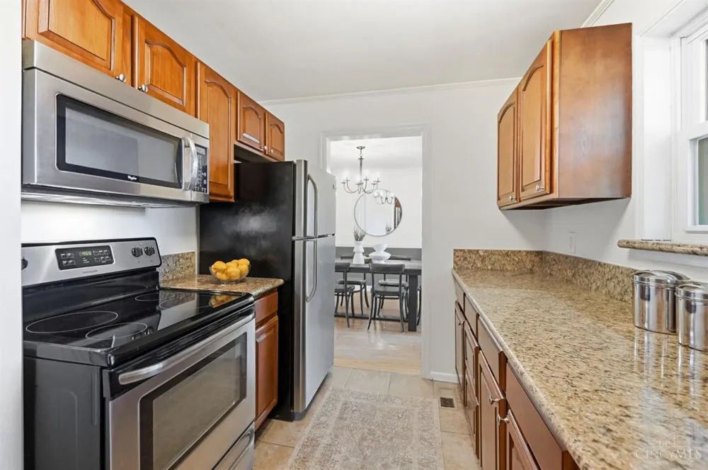5805 Valley View Avenue Cincinnati, OH 45213