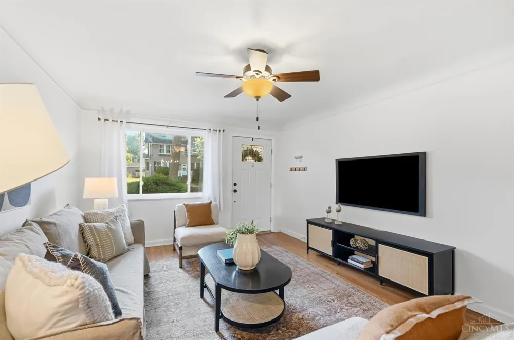 5805 Valley View Avenue Cincinnati, OH 45213