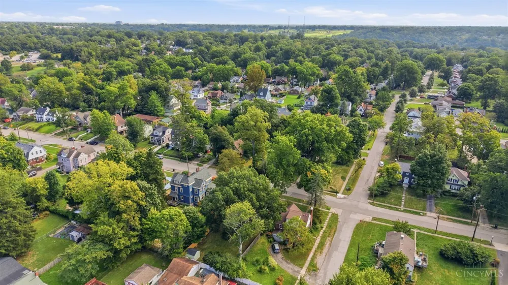 5805 Valley View Avenue Cincinnati, OH 45213
