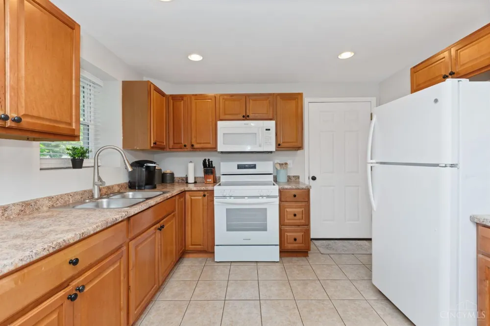 1178 Deblin Drive Miami, OH 45150