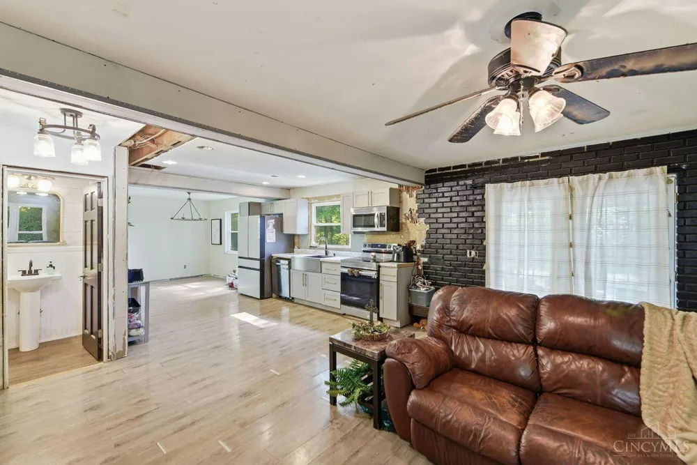 1769 Acreview Drive Springfield, OH 45240