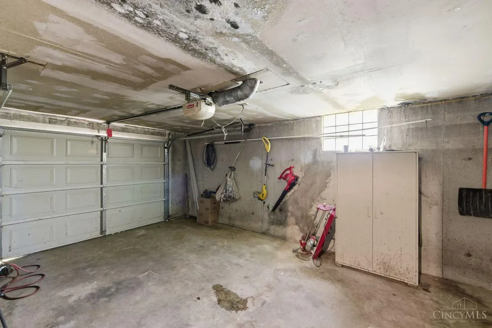 1769 Acreview Drive Springfield, OH 45240