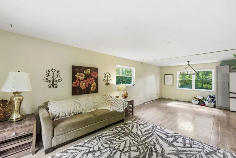 1769 Acreview Drive Springfield, OH 45240