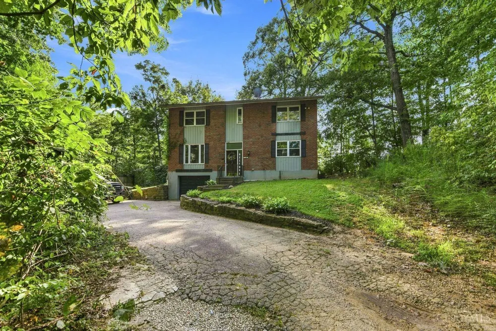 1769 Acreview Drive Springfield, OH 45240