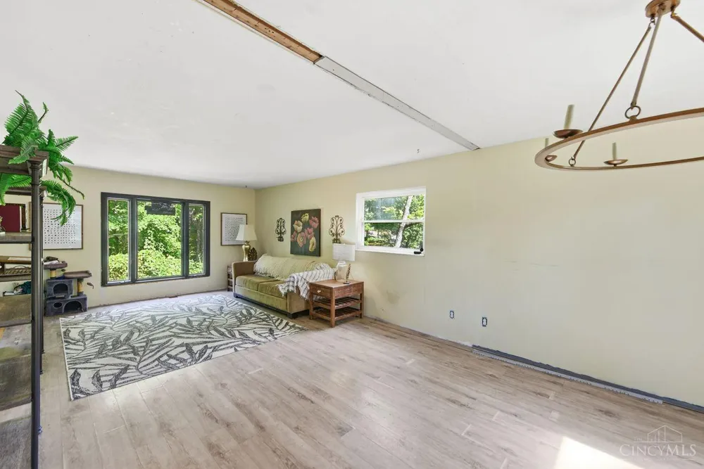 1769 Acreview Drive Springfield, OH 45240