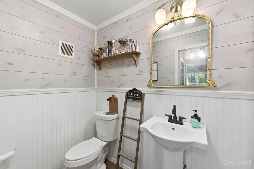 1769 Acreview Drive Springfield, OH 45240