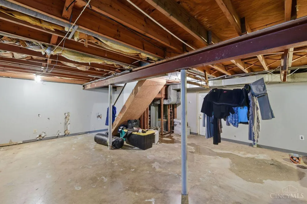 1769 Acreview Drive Springfield, OH 45240