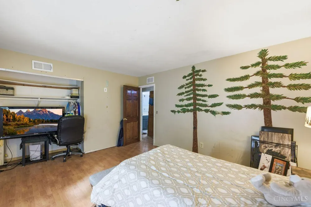 1769 Acreview Drive Springfield, OH 45240