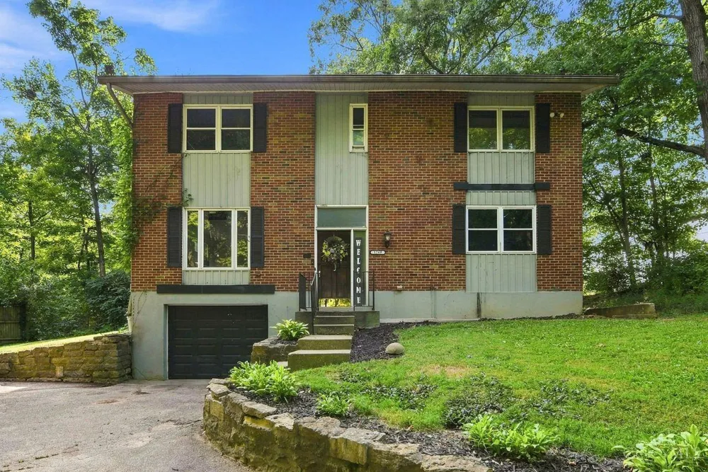 1769 Acreview Drive Springfield, OH 45240