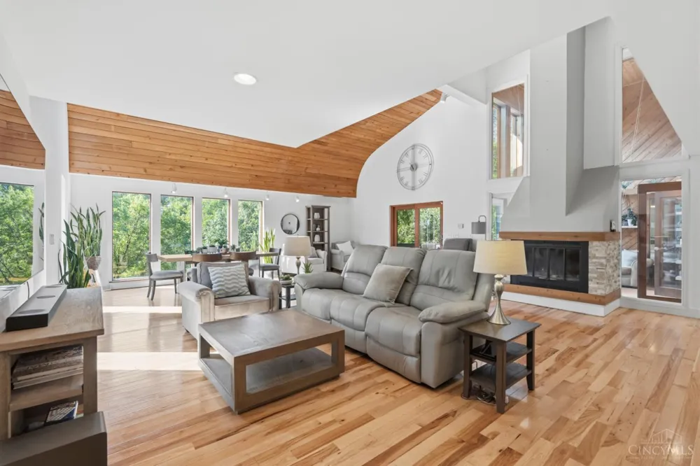 11627 Bank Road Colerain, OH 45251