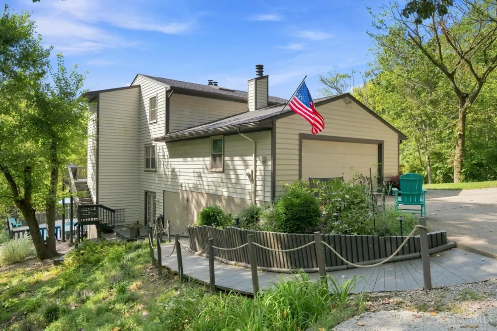 11627 Bank Road Colerain, OH 45251