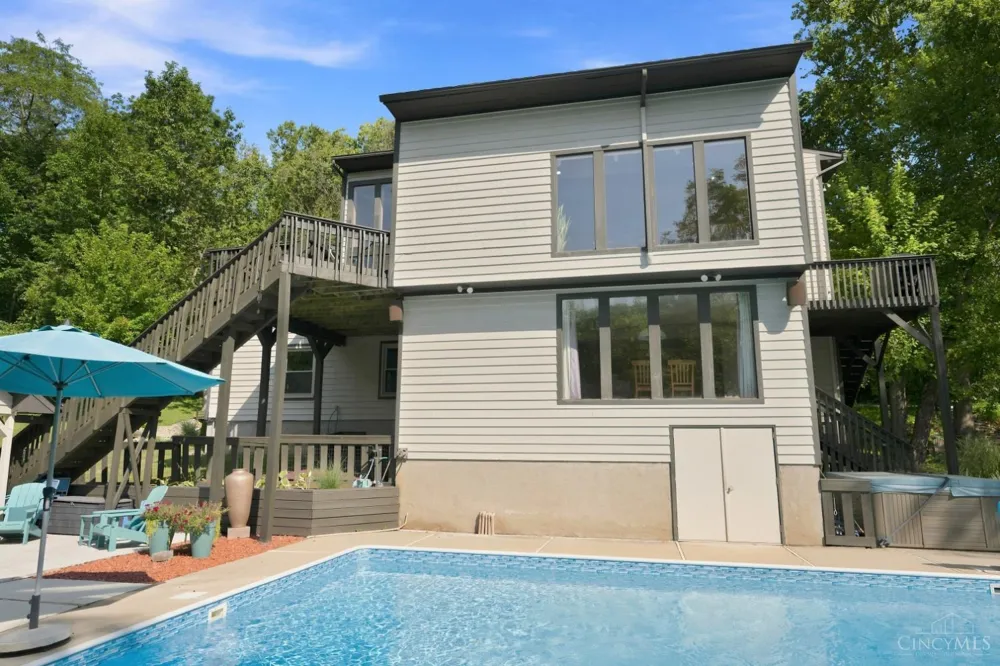 11627 Bank Road Colerain, OH 45251