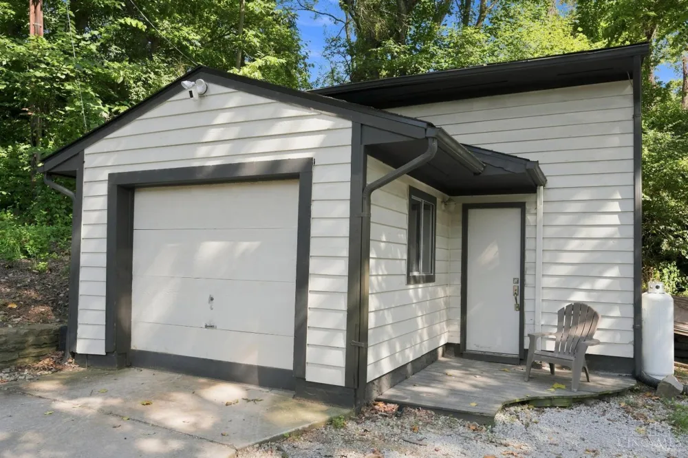 11627 Bank Road Colerain, OH 45251