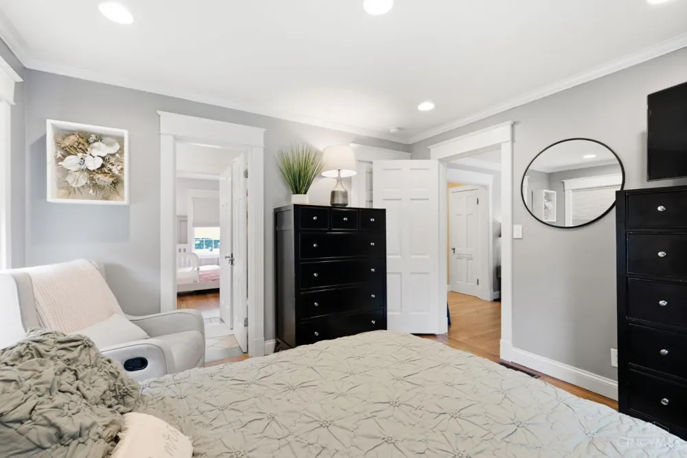 3307 Maplecrest Place Cincinnati, OH 45209