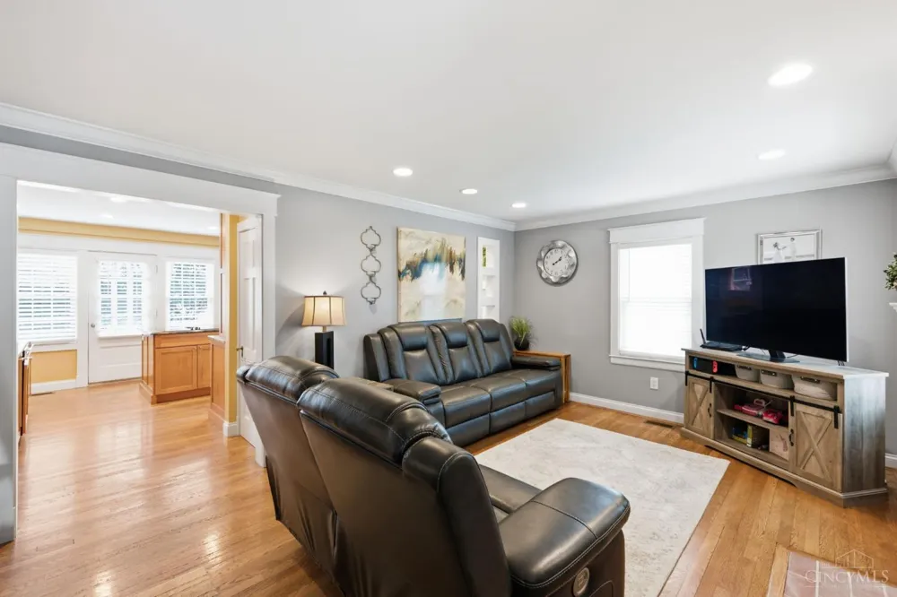 3307 Maplecrest Place Cincinnati, OH 45209