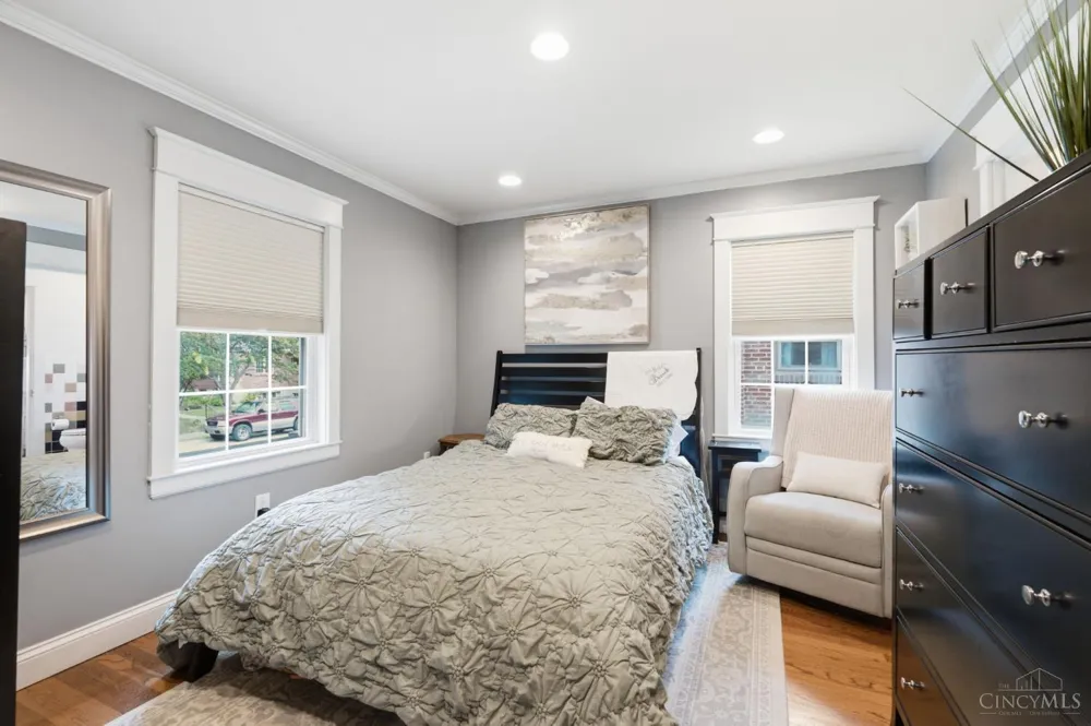 3307 Maplecrest Place Cincinnati, OH 45209